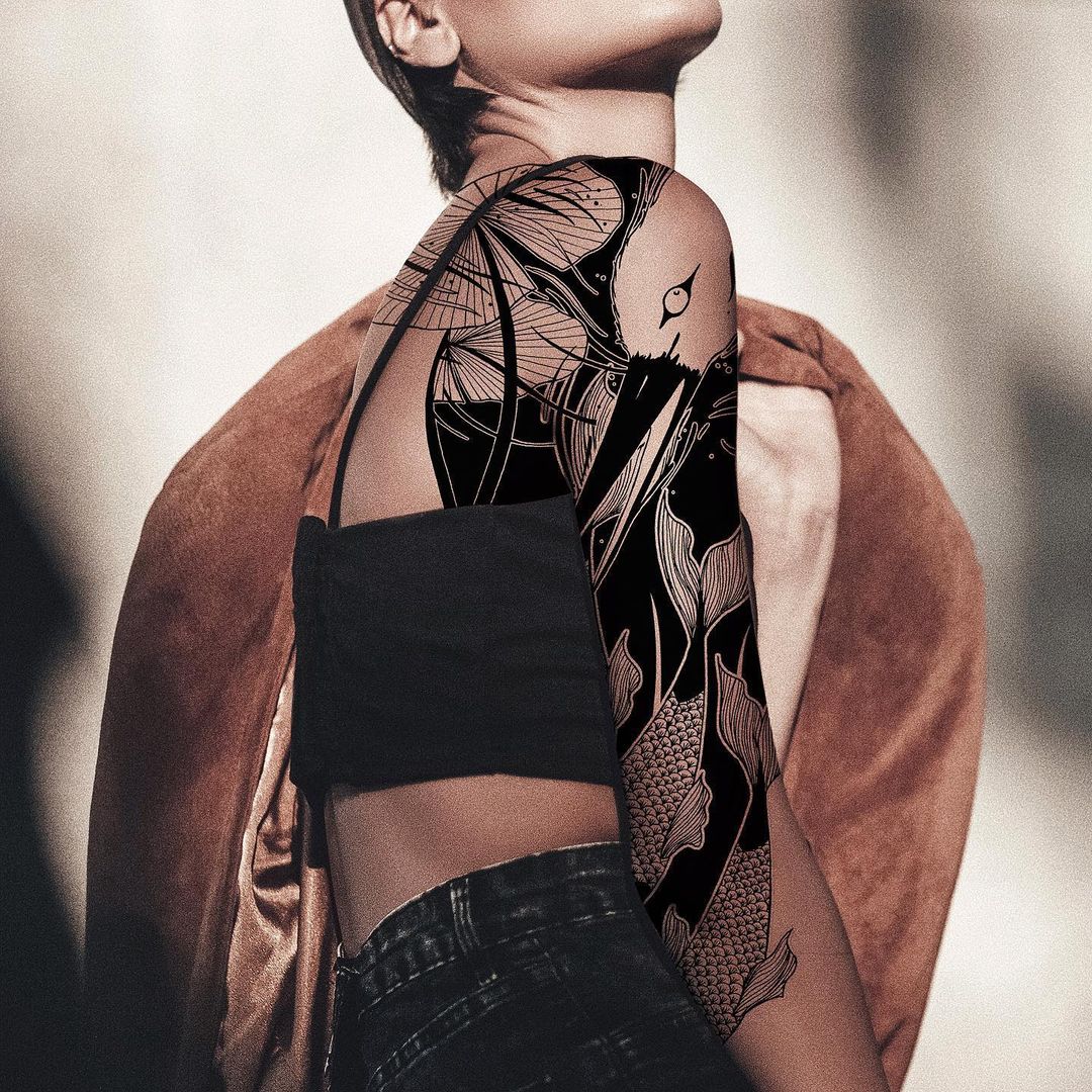 Les délicats tatouages noirs blackwork de Jessie Cohen Les delicats tatouages noirs blackwork de Jessie Cohen 14 Les-delicats-tatouages-noirs-blackwork-de-Jessie-Cohen-14