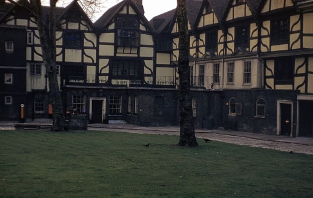 Quelques clichés couleur de la ville de Londres dans les années 1950 Quelques cliches couleur de la ville de Londres dans les annees 1950 35 Quelques-cliches-couleur-de-la-ville-de-Londres-dans-les-annees-1950-35