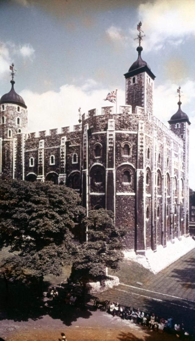 Quelques clichés couleur de la ville de Londres dans les années 1950 Quelques cliches couleur de la ville de Londres dans les annees 1950 37 Quelques-cliches-couleur-de-la-ville-de-Londres-dans-les-annees-1950-37