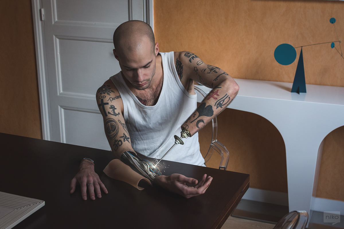 The robot next door - des humains robotisés par Nicolas Bigot The robot next door des humains robotises par Nicolas Bigot 11 The-robot-next-door-des-humains-robotises-par-Nicolas-Bigot-11