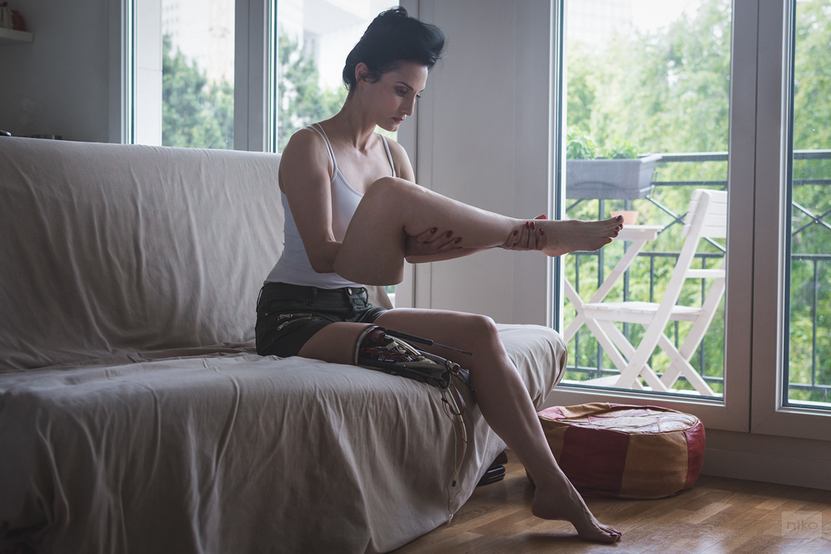 The robot next door - des humains robotisés par Nicolas Bigot The robot next door des humains robotises par Nicolas Bigot 14 The-robot-next-door-des-humains-robotises-par-Nicolas-Bigot-14