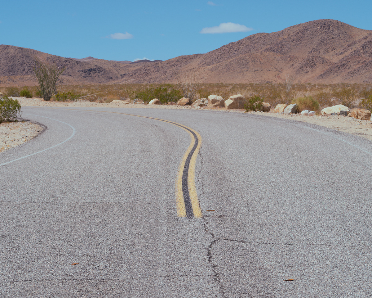 Two Deserts - à la frontière du désert Mojave et du désert du Colorado par Zac Henderson Two Deserts a la frontiere du desert Mojave et du desert du Colorado par Zac Henderson 2 Two-Deserts-a-la-frontiere-du-desert-Mojave-et-du-desert-du-Colorado-par-Zac-Henderson-2