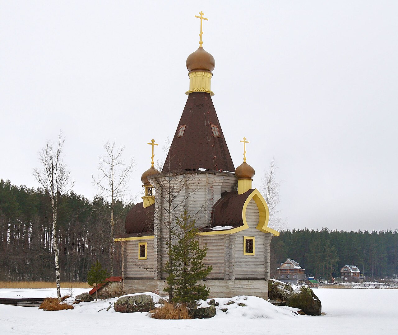 Église Saint-André sur la Vuoksi en hiver en 2008 avant la construction du pont actuel Église Saint-André sur la Vuoksi en hiver en 2008 avant la construction du pont actuel