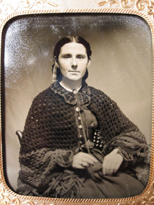 12 daguerréotypes de vieilles femmes en train de tricoter au 19ème siècle 12 daguerreotypes de vieilles femmes en train de tricoter au 19eme siecle 8 12-daguerreotypes-de-vieilles-femmes-en-train-de-tricoter-au-19eme-siecle-8