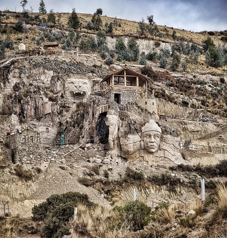 Apukunag Tianan - des sculptures des dieux anciens des Andes Apukunag Tianan des sculptures des dieux anciens des Andes cuzco perou 9 Apukunag-Tianan-des-sculptures-des-dieux-anciens-des-Andes-cuzco-perou-9