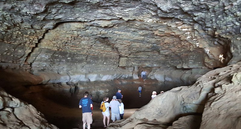 Cave-in-rock, la caverne dans le roc, merveille naturelle au passé sombre Cave in rock la caverne dans le roc merveille naturelle au passe sombre 6 Cave-in-rock-la-caverne-dans-le-roc-merveille-naturelle-au-passe-sombre-6