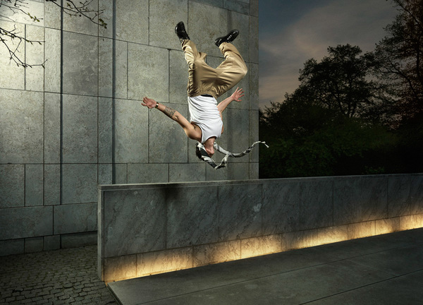 City Surfers - des portraits de freerunners en action par Ken Hermann City Surfers des portraits de freerunners en action par Ken Hermann 3 City-Surfers-des-portraits-de-freerunners-en-action-par-Ken-Hermann-3