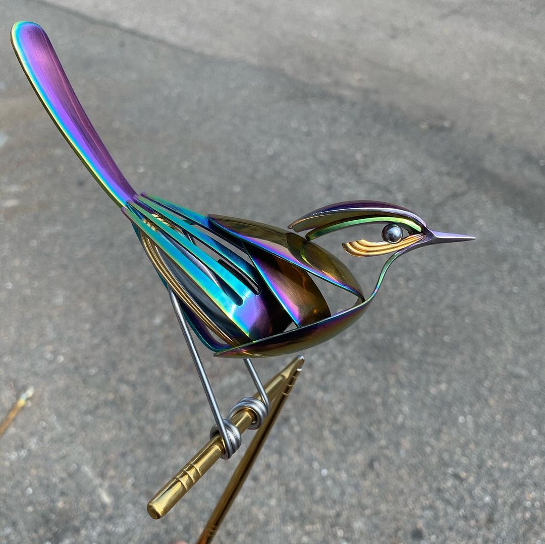 De nouvelles sculptures en couverts par Matt Wilson De nouvelles sculptures en couverts par Matt Wilson couteau fourchette cuillere oiseau 5 De-nouvelles-sculptures-en-couverts-par-Matt-Wilson-couteau-fourchette-cuillere-oiseau-5