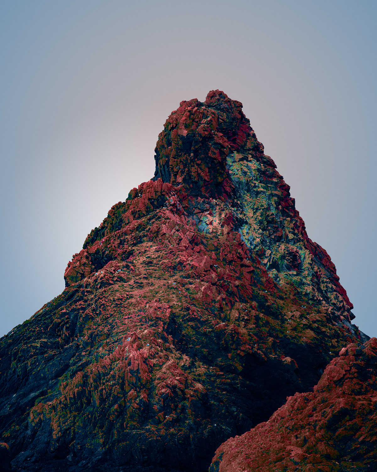 Kynance - les rochers volcaniques surréalistes de Tom Leighton Kynance les rochers volcaniques surrealistes de Tom Leighton 5 Kynance-les-rochers-volcaniques-surrealistes-de-Tom-Leighton-5