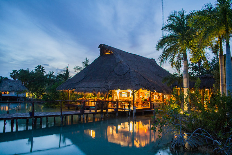 La lagune aux 7 couleurs de Bacalar La lagune aux 7 couleurs de Bacalar yucatan mexique 15 La-lagune-aux-7-couleurs-de-Bacalar-yucatan-mexique-15