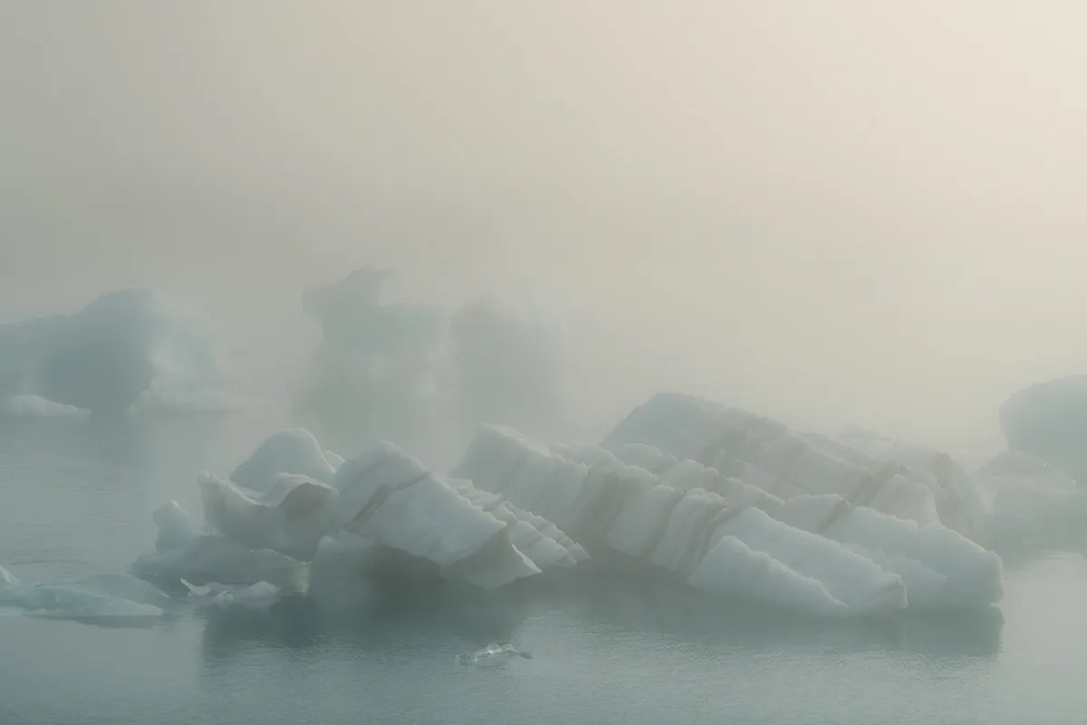 Of light and silence - la lagune glaciaire Jökulsárlón par Jan Erik Waider Of light and silence la lagune glaciaire Jokulsarlon par Jan Erik Waider islande 4 Of-light-and-silence-la-lagune-glaciaire-Jokulsarlon-par-Jan-Erik-Waider-islande-4