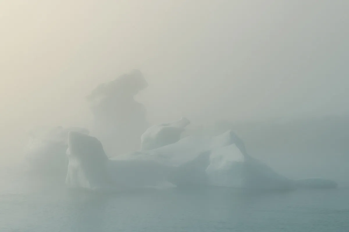 Of light and silence - la lagune glaciaire Jökulsárlón par Jan Erik Waider Of light and silence la lagune glaciaire Jokulsarlon par Jan Erik Waider islande 5 Of-light-and-silence-la-lagune-glaciaire-Jokulsarlon-par-Jan-Erik-Waider-islande-5