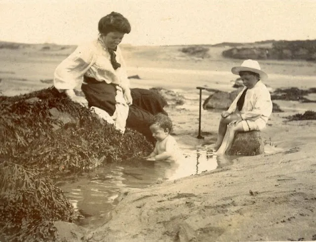 Sur la plage au Royaume Uni dans les années 1900 Sur la plage au Royaume Uni dans les annees 1900 periode edouardienne 37 Sur-la-plage-au-Royaume-Uni-dans-les-annees-1900-periode-edouardienne-37