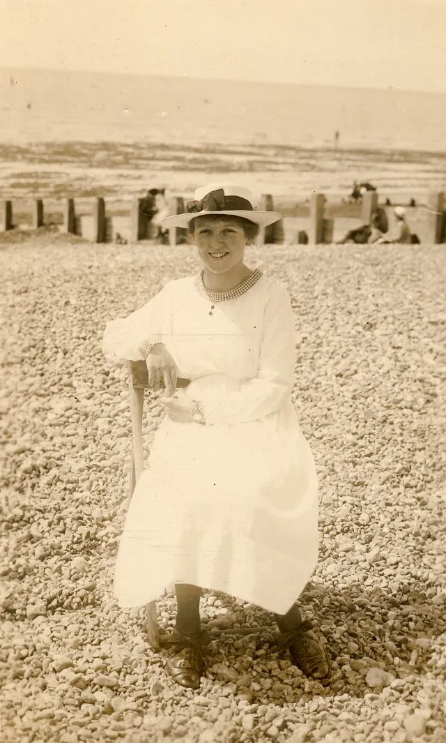 Sur la plage au Royaume Uni dans les années 1900 Sur la plage au Royaume Uni dans les annees 1900 periode edouardienne 6 Sur-la-plage-au-Royaume-Uni-dans-les-annees-1900-periode-edouardienne-6
