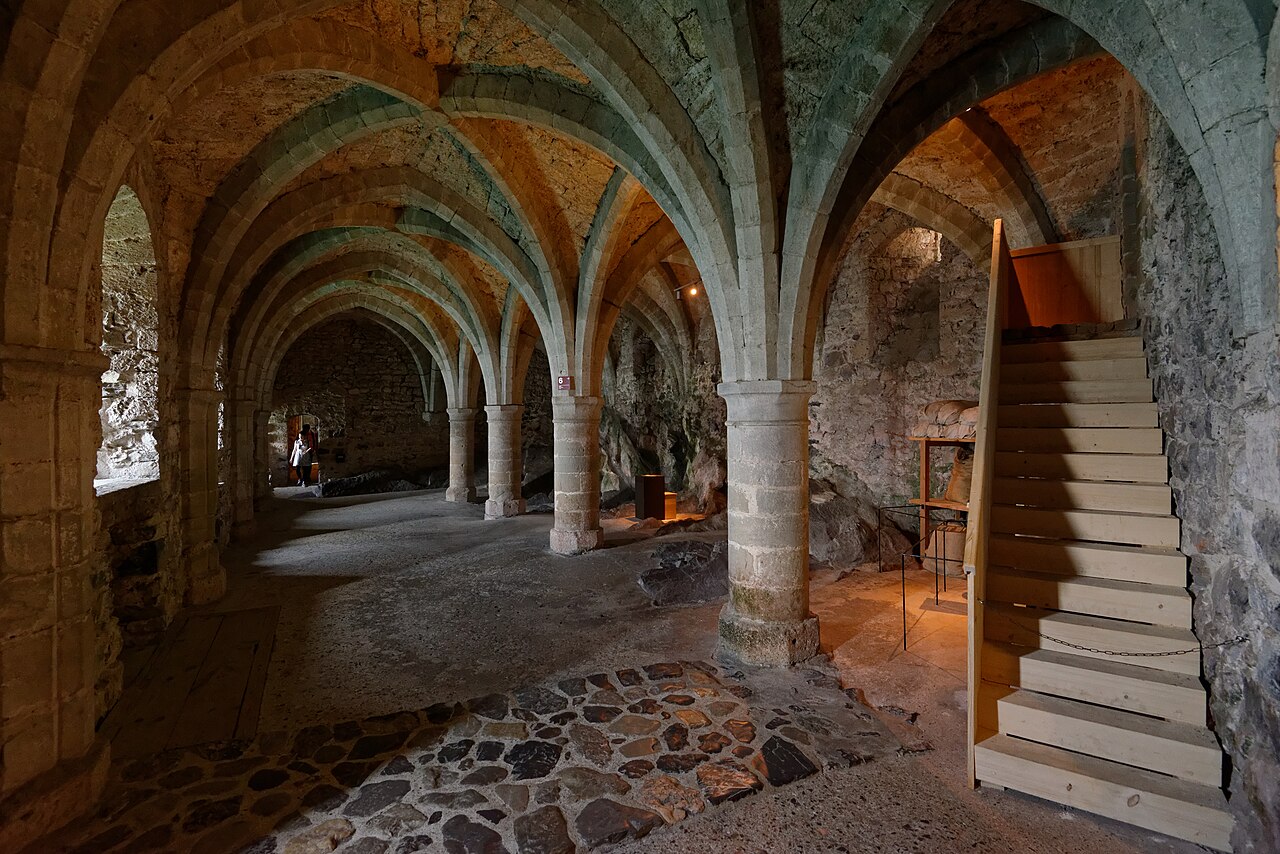Salle de la prison de François Bonivard au château de Chillon Salle de la prison de François Bonivard au château de Chillon