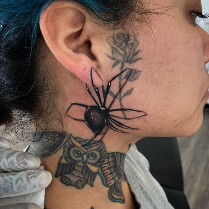 Les tatouages de veuve noire très réalistes de Jesse Garcia Les tatouages de veuve noire tres realistes de Jesse Garcia araignee spider tattoo 1 Les-tatouages-de-veuve-noire-tres-realistes-de-Jesse-Garcia-araignee-spider-tattoo