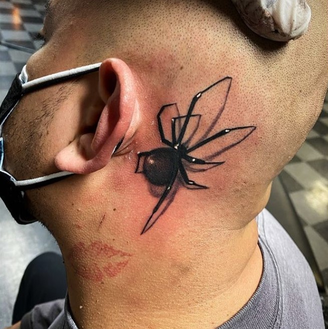 Les tatouages de veuve noire très réalistes de Jesse Garcia Les tatouages de veuve noire tres realistes de Jesse Garcia araignee spider tattoo 15 Les-tatouages-de-veuve-noire-tres-realistes-de-Jesse-Garcia-araignee-spider-tattoo