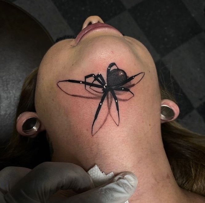 Les tatouages de veuve noire très réalistes de Jesse Garcia Les tatouages de veuve noire tres realistes de Jesse Garcia araignee spider tattoo 16 Les-tatouages-de-veuve-noire-tres-realistes-de-Jesse-Garcia-araignee-spider-tattoo