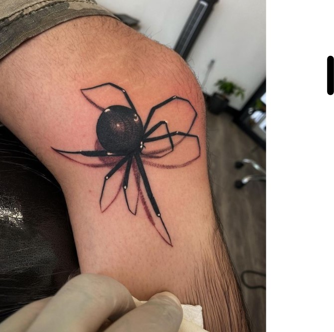 Les tatouages de veuve noire très réalistes de Jesse Garcia Les tatouages de veuve noire tres realistes de Jesse Garcia araignee spider tattoo 8 Les-tatouages-de-veuve-noire-tres-realistes-de-Jesse-Garcia-araignee-spider-tattoo