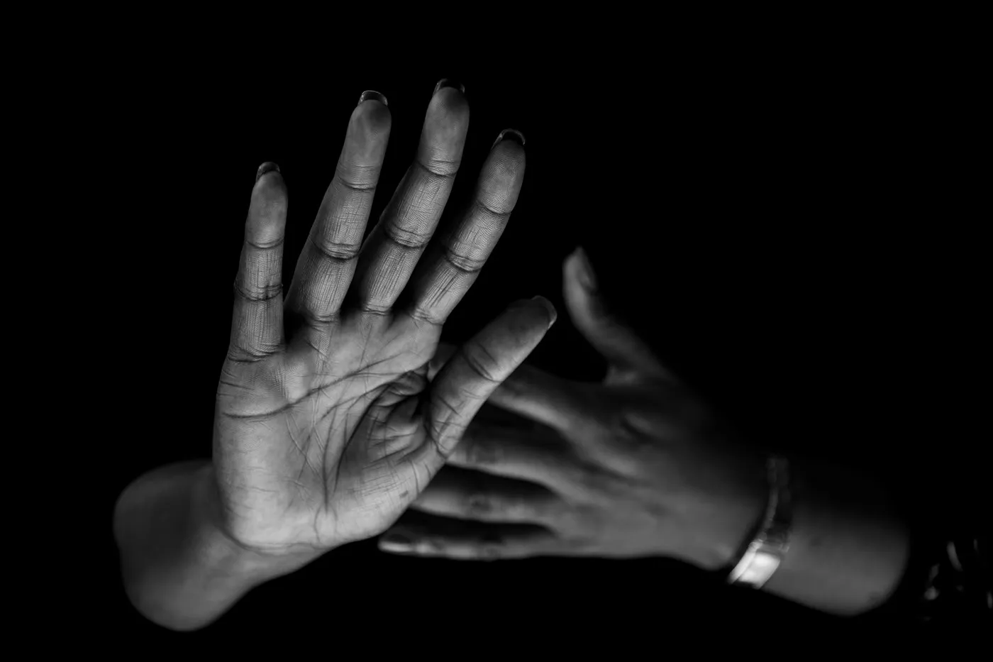 Project Hands - des portraits de mains par Anelia Loubser Project Hands des portraits de mains par Anelia Loubser 5 Project-Hands-des-portraits-de-mains-par-Anelia-Loubser