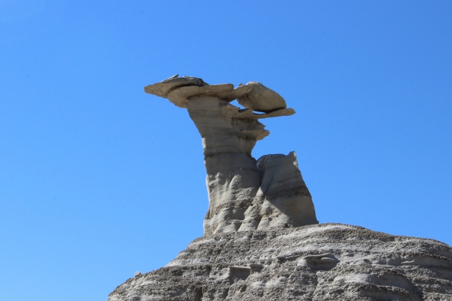 Hoodoo de grès dans Ah-Shi-Sle-Pah Wilderness au Nouveau-Mexique Hoodoo de grès dans Ah-Shi-Sle-Pah Wilderness au Nouveau-Mexique