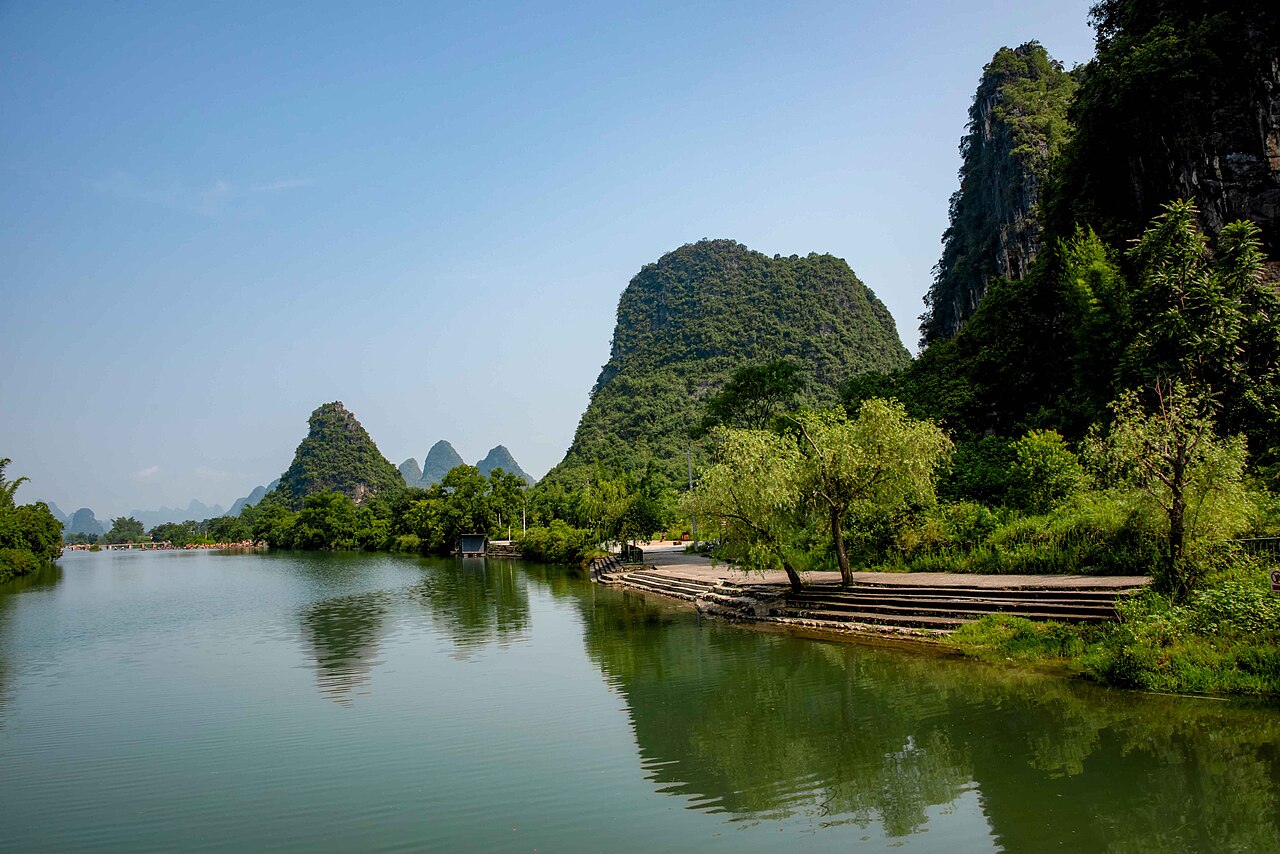 riviere li yangshuo pains de sucre karstiques Rivière Li et pains de sucre karstiques près de Yangshuo en Chine