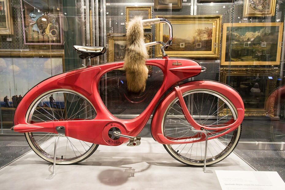 Le Spacelander, vélo du futur des années 1950 spacelander benjamin bowden brooklyn museum Spacelander de Benjamin Bowden exposé au Brooklyn Museum