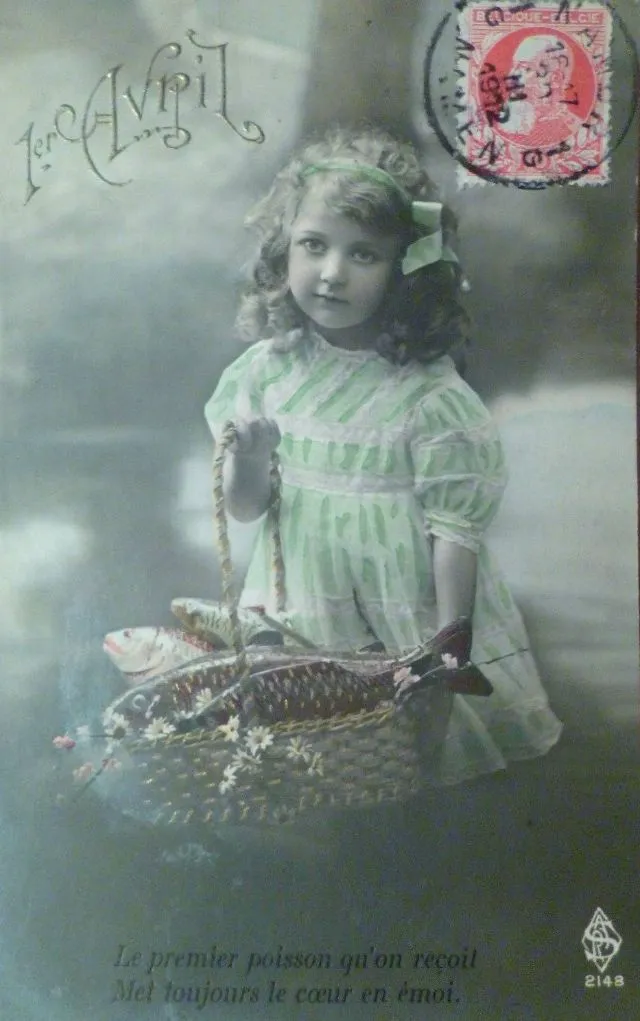 30 cartes postales de petites filles avec un poisson d'avril du début du XXeme siècle 30 cartes postales de petites filles avec un poisson davril du debut du XXeme siecle 18 30-cartes-postales-de-petites-filles-avec-un-poisson-davril-du-debut-du-XXeme-siecle