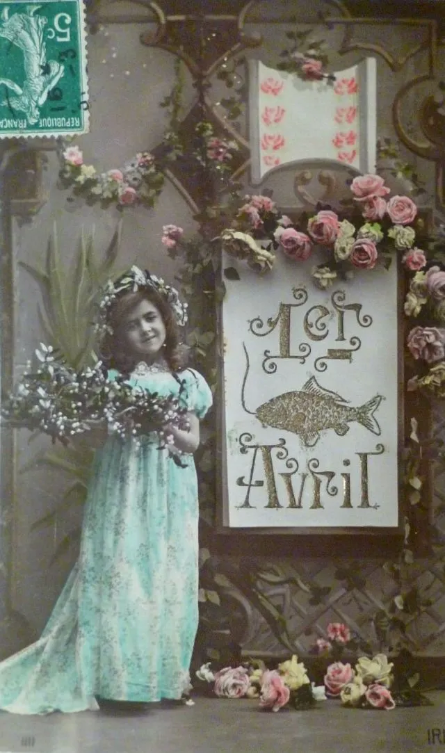 30 cartes postales de petites filles avec un poisson d'avril du début du XXeme siècle 30 cartes postales de petites filles avec un poisson davril du debut du XXeme siecle 28 30-cartes-postales-de-petites-filles-avec-un-poisson-davril-du-debut-du-XXeme-siecle