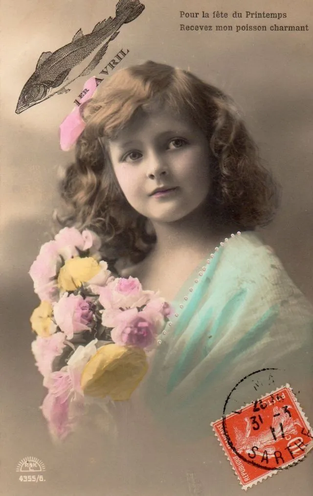 30 cartes postales de petites filles avec un poisson d'avril du début du XXeme siècle 30 cartes postales de petites filles avec un poisson davril du debut du XXeme siecle 6 30-cartes-postales-de-petites-filles-avec-un-poisson-davril-du-debut-du-XXeme-siecle
