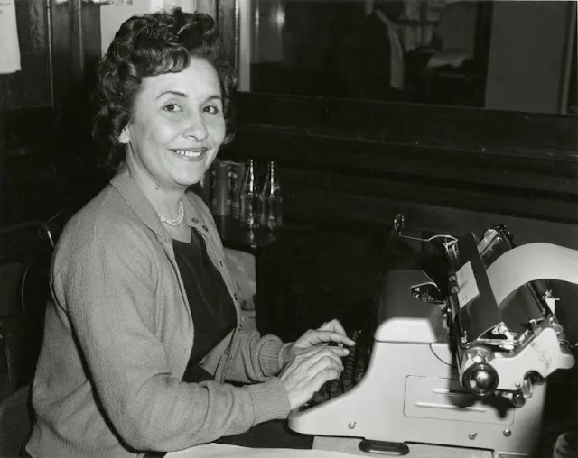 30 photos de bureaux dans les années 70 et 80 30 photos de bureaux dans les annees 70 et 80 melbourne australie 21 30-photos-de-bureaux-dans-les-annees-70-et-80-melbourne-australie