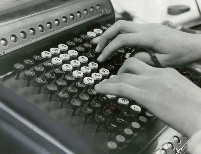 30 photos de bureaux dans les années 70 et 80 30 photos de bureaux dans les annees 70 et 80 melbourne australie 22 30-photos-de-bureaux-dans-les-annees-70-et-80-melbourne-australie