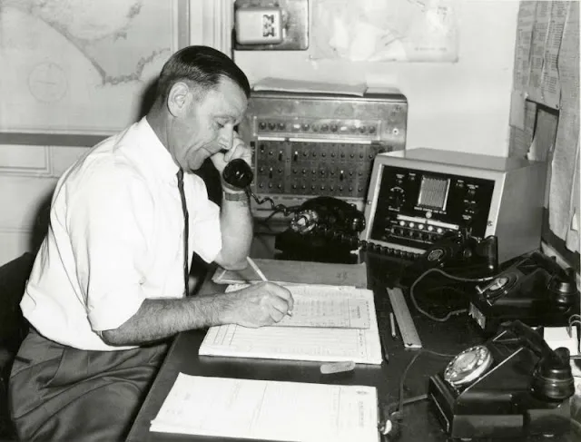 30 photos de bureaux dans les années 70 et 80 30 photos de bureaux dans les annees 70 et 80 melbourne australie 8 30-photos-de-bureaux-dans-les-annees-70-et-80-melbourne-australie