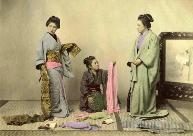 33 japonaises en kimono de la fin du 19ème et du début du 20ème siècles en couleurs 33 japonaises en kimono de la fin du 19eme et du debut du 20eme siecles en couleurs 30 33 japonaises en kimono de la fin du 19eme et du debut du 20eme siecles en couleurs 30