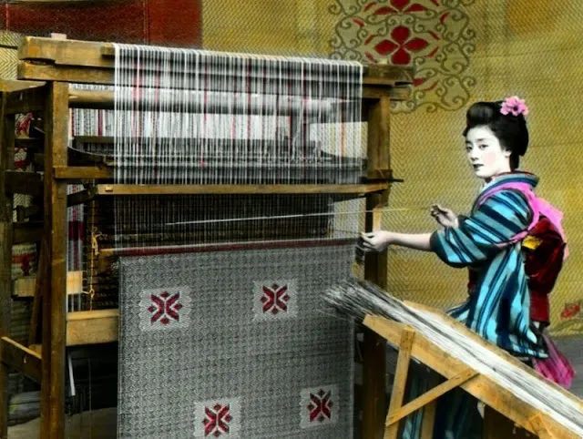 33 japonaises en kimono de la fin du 19ème et du début du 20ème siècles en couleurs 33 japonaises en kimono de la fin du 19eme et du debut du 20eme siecles en couleurs 33 33 japonaises en kimono de la fin du 19eme et du debut du 20eme siecles en couleurs 33