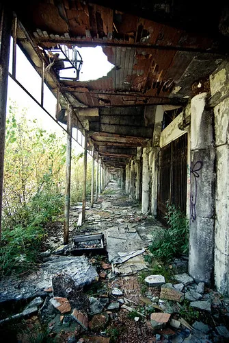 Consonno - la ville des jouets - le Las Vegas italien abandonné Consonno la ville des jouets le Las Vegas italien abandonne lombardie italie urbex 10 Consonno-la-ville-des-jouets-le-Las-Vegas-italien-abandonne-lombardie-italie-urbex-10