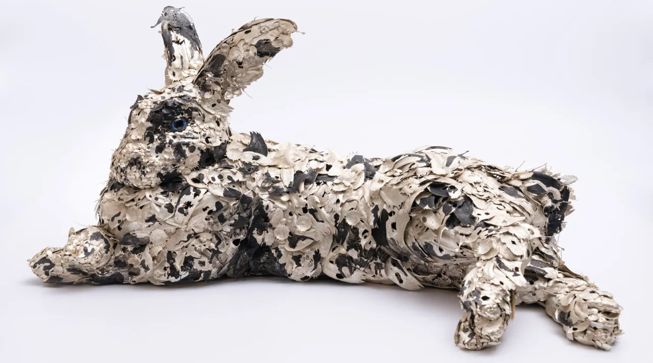 Des sculptures d’animaux en feuilles de métal par Taiichiro Yoshida Des sculptures d animaux en feuilles de metal par Taiichiro Yoshida 7 lapin Des-sculptures-d-animaux-en-feuilles-de-metal-par-Taiichiro-Yoshida-7-lapin