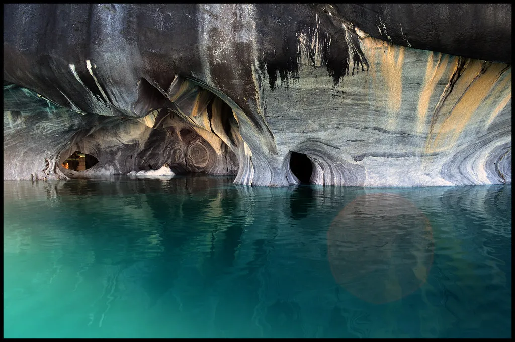 La cathédrale de marbre et les grottes de marbre du Lago General Carrera au Chili La cathedrale de marbre et les grottes de marbre du Lago General Carrera au Chili chapelle de marbre caverne de marbre lac 15 La-cathedrale-de-marbre-et-les-grottes-de-marbre-du-Lago-General-Carrera-au-Chili-chapelle-de-marbre-caverne-de-marbre-lac