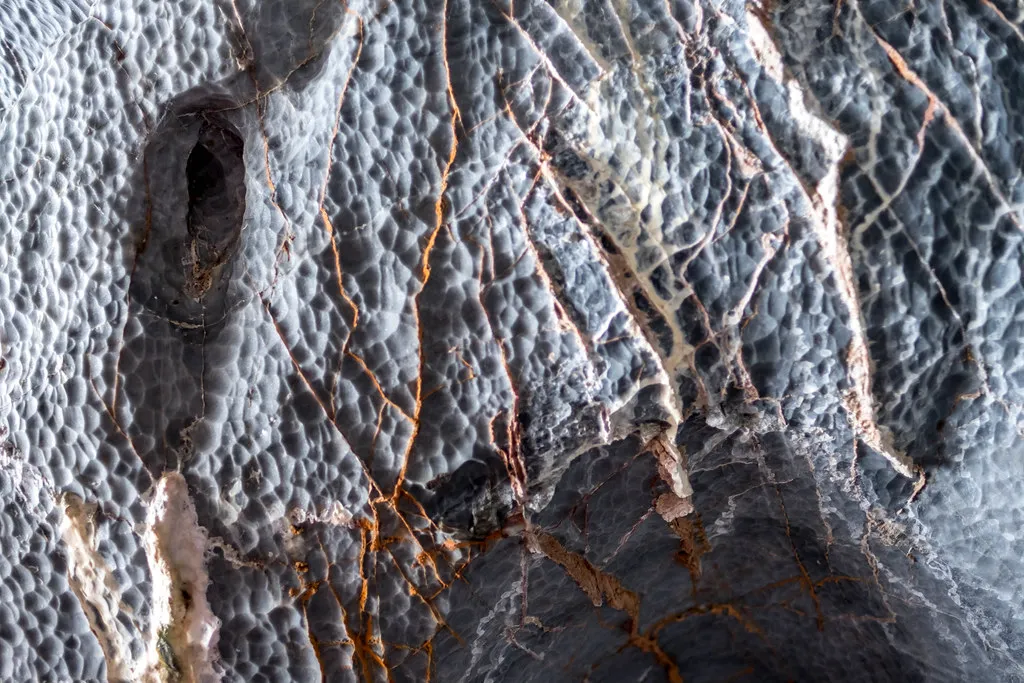 La cathédrale de marbre et les grottes de marbre du Lago General Carrera au Chili La cathedrale de marbre et les grottes de marbre du Lago General Carrera au Chili chapelle de marbre caverne de marbre lac 17 La-cathedrale-de-marbre-et-les-grottes-de-marbre-du-Lago-General-Carrera-au-Chili-chapelle-de-marbre-caverne-de-marbre-lac