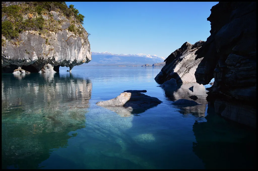 La cathédrale de marbre et les grottes de marbre du Lago General Carrera au Chili La cathedrale de marbre et les grottes de marbre du Lago General Carrera au Chili chapelle de marbre caverne de marbre lac 3 La-cathedrale-de-marbre-et-les-grottes-de-marbre-du-Lago-General-Carrera-au-Chili-chapelle-de-marbre-caverne-de-marbre-lac