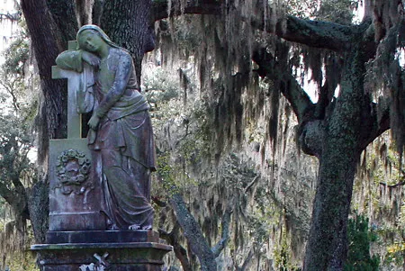 Le cimetière de Bonaventure, un des cimetières les plus ornés du monde Le cimetiere de Bonaventure un des cimetieres les plus ornes du monde 10 Le cimetiere de Bonaventure un des cimetieres les plus ornes du monde 10