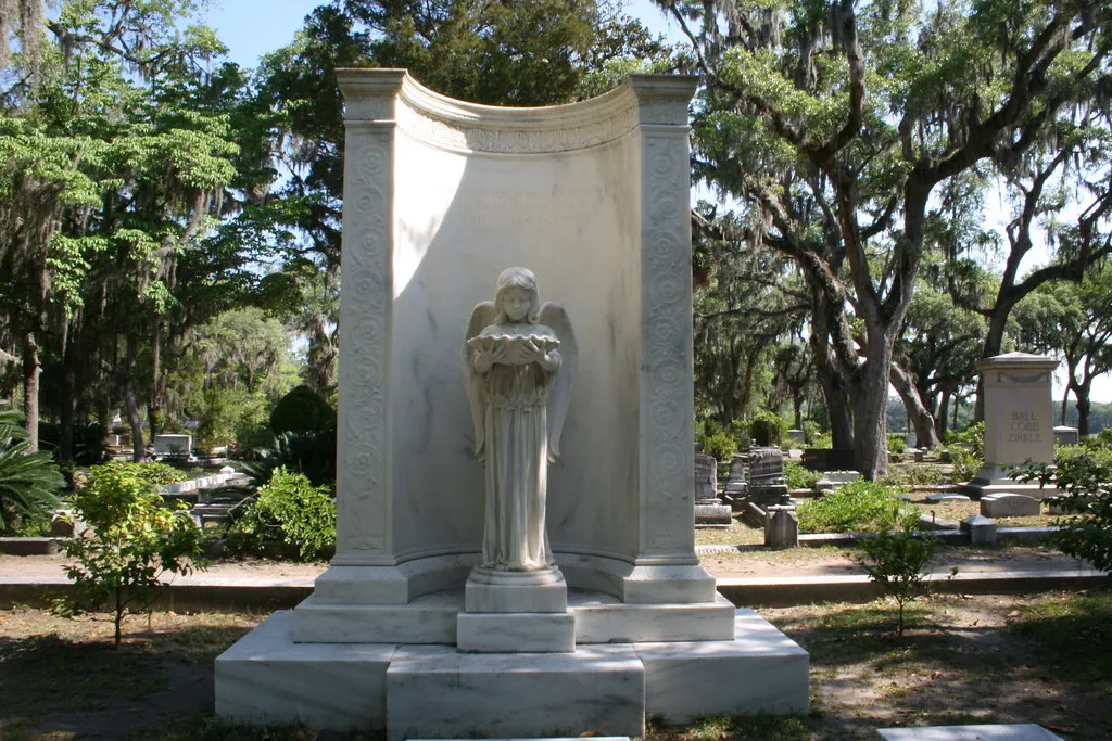 Le cimetière de Bonaventure, un des cimetières les plus ornés du monde Le cimetiere de Bonaventure un des cimetieres les plus ornes du monde 14 Le cimetiere de Bonaventure un des cimetieres les plus ornes du monde 14