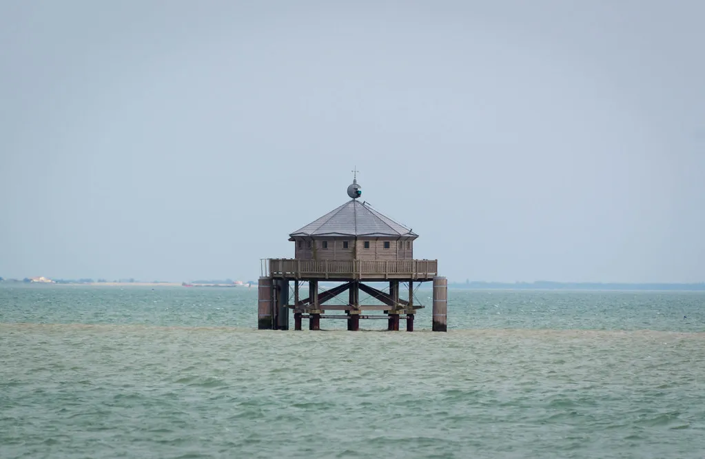 Le phare de San Juan de Salvamento - le phare du bout du monde Le phare de San Juan de Salvamento le phare du bout du monde la rochelle 2 Le-phare-de-San-Juan-de-Salvamento-le-phare-du-bout-du-monde-la-rochelle-2