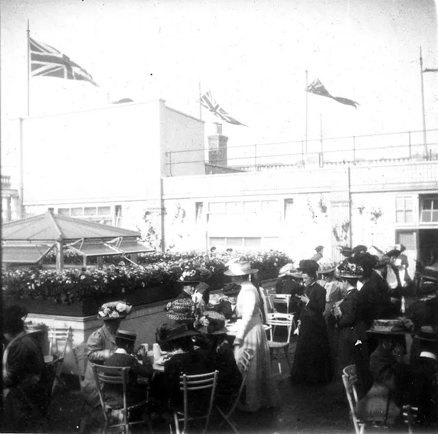 Londres en 1900 vue par un touriste russe Londres en 1900 vue par un touriste russe 10 Londres-en-1900-1909-vue-par-un-touriste-russe