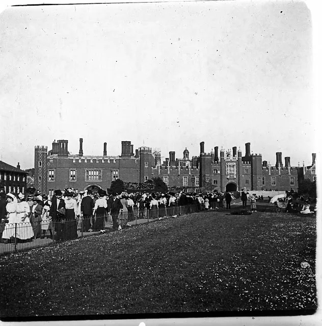 Londres en 1900 vue par un touriste russe Londres en 1900 vue par un touriste russe 11 Londres-en-1900-1909-vue-par-un-touriste-russe