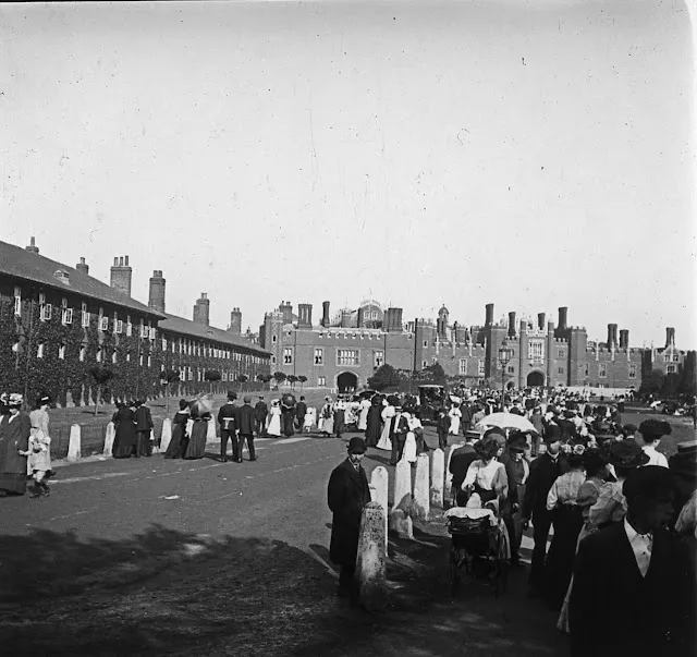 Londres en 1900 vue par un touriste russe Londres en 1900 vue par un touriste russe 16 Londres-en-1900-1909-vue-par-un-touriste-russe