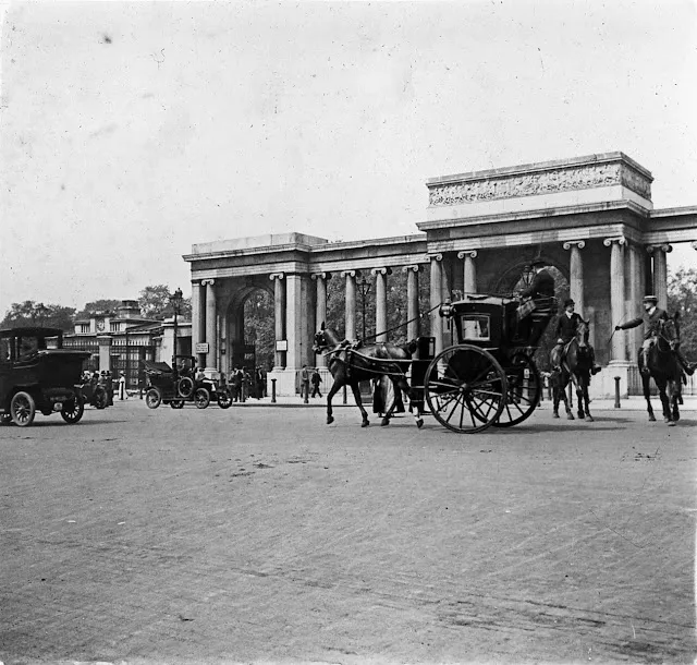 Londres en 1900 vue par un touriste russe Londres en 1900 vue par un touriste russe 18 Londres-en-1900-1909-vue-par-un-touriste-russe
