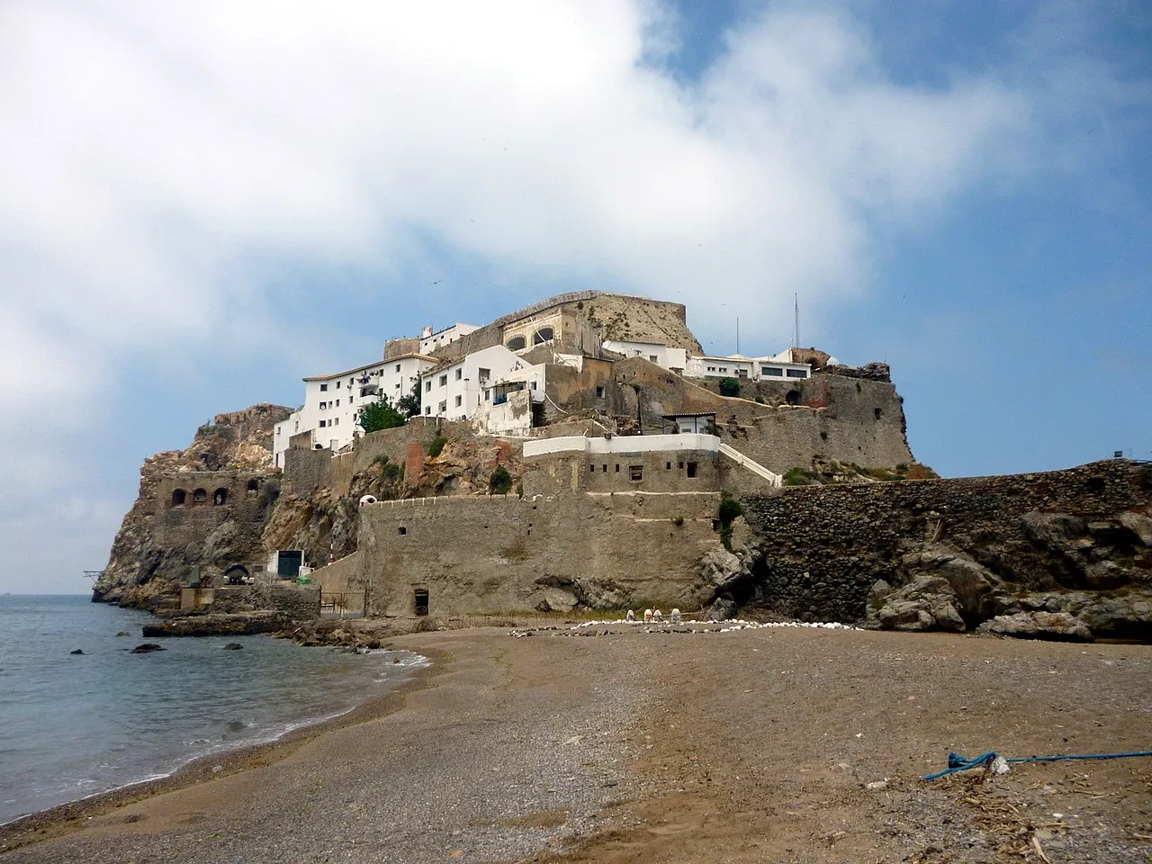 Peñón de Vélez de la Gomera ou rocher de Badis: la plus petite frontière du monde Penon de Velez de la Gomera ou rocher de Badis la plus petite frontiere du monde 3 Penon-de-Velez-de-la-Gomera-ou-rocher-de-Badis-la-plus-petite-frontiere-du-monde-3