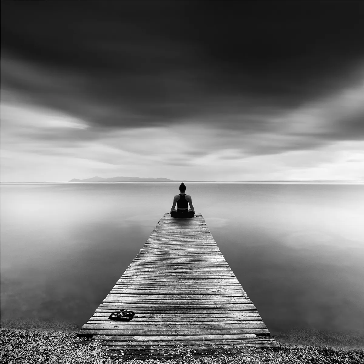 Zen - méditation et yoga en nature par George Digalakis Zen meditation et yoga en nature par George Digalakis 1 Zen-meditation-et-yoga-en-nature-par-George-Digalakis