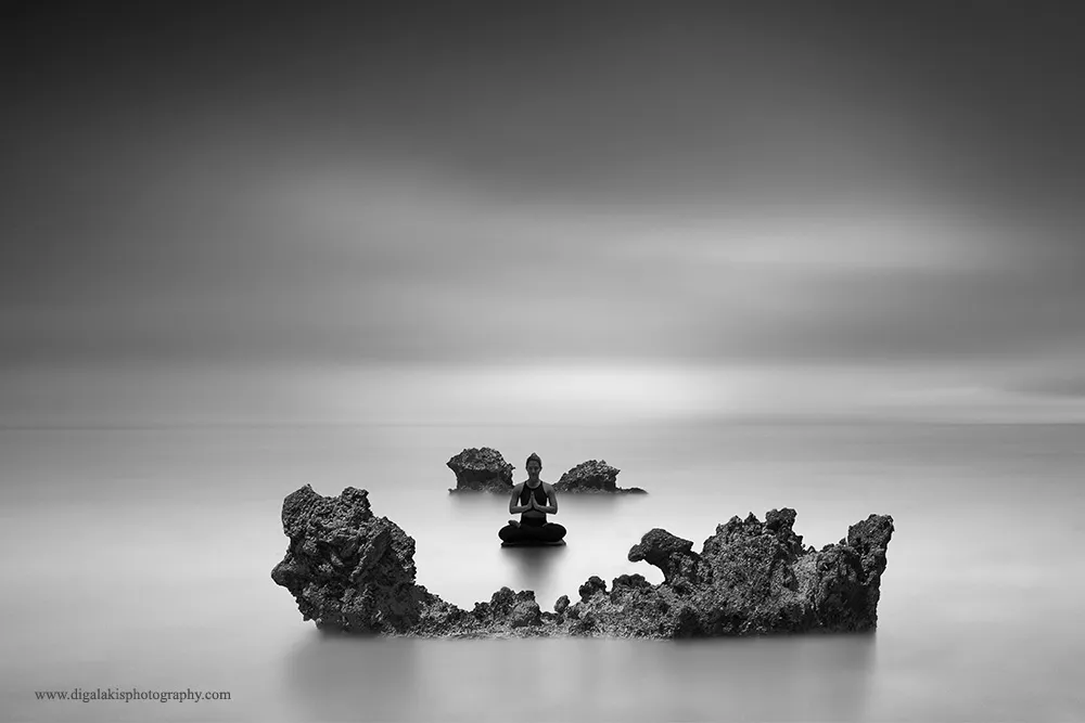 Zen - méditation et yoga en nature par George Digalakis Zen meditation et yoga en nature par George Digalakis 8 Zen-meditation-et-yoga-en-nature-par-George-Digalakis